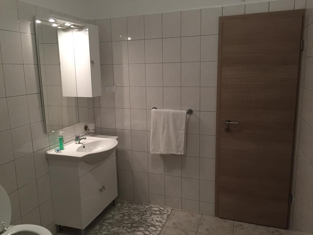 Apartments Meeresblick Цриквеница Номер фото