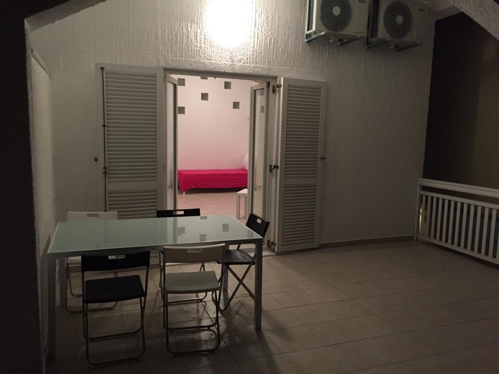 Apartments Meeresblick Цриквеница Номер фото